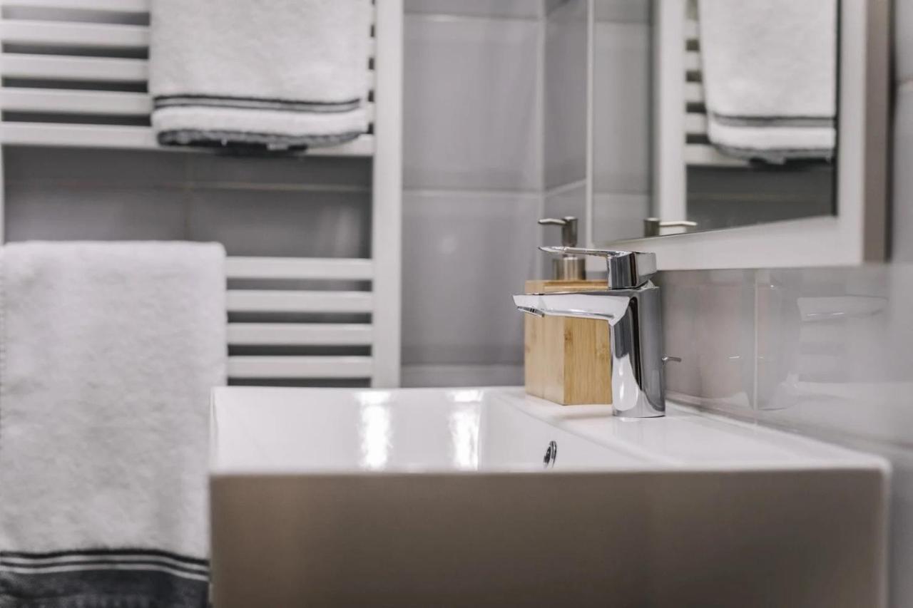 Apartmanhaz Soho Gyor Luaran gambar