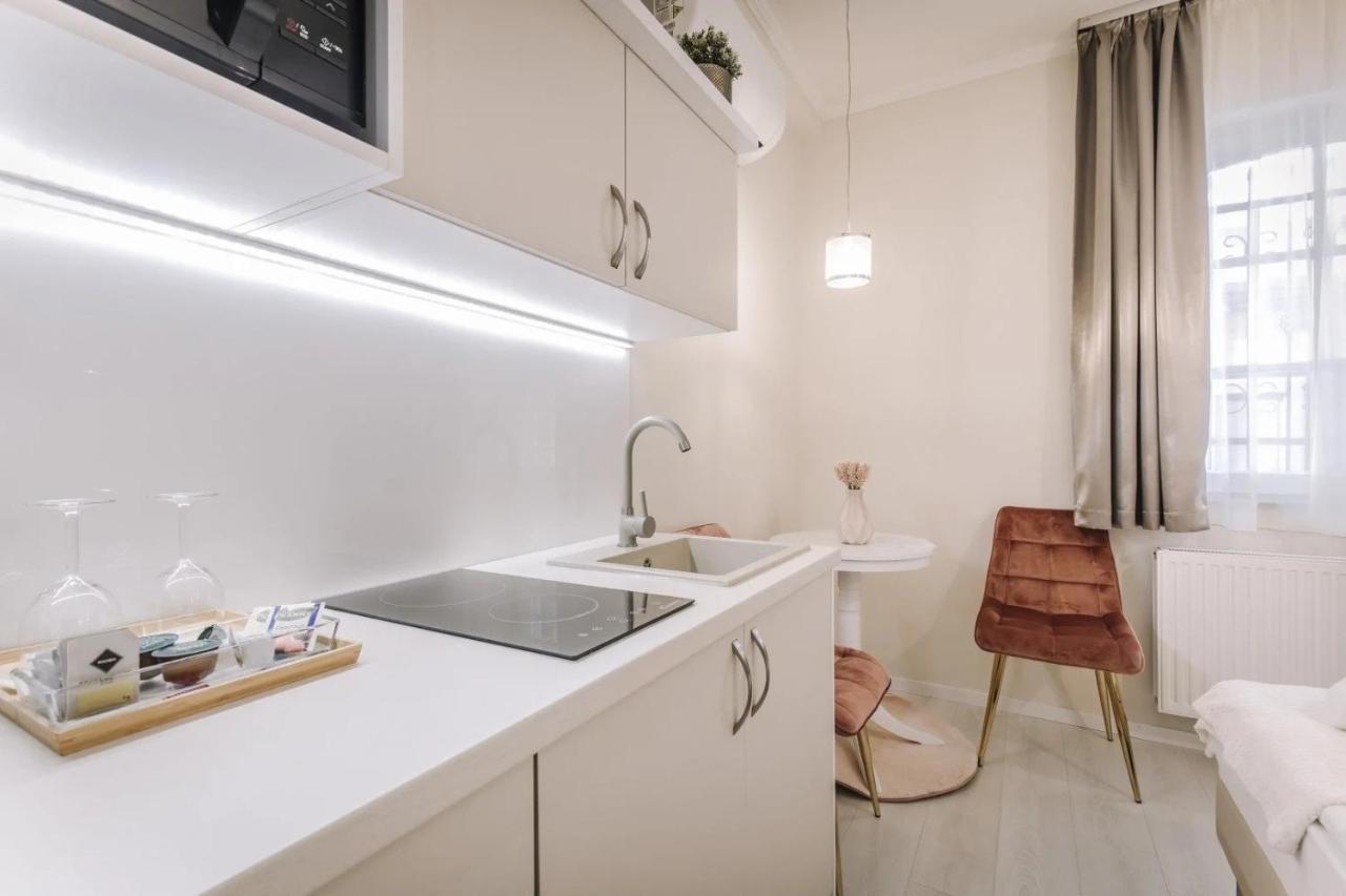 Apartmanhaz Soho Gyor Luaran gambar