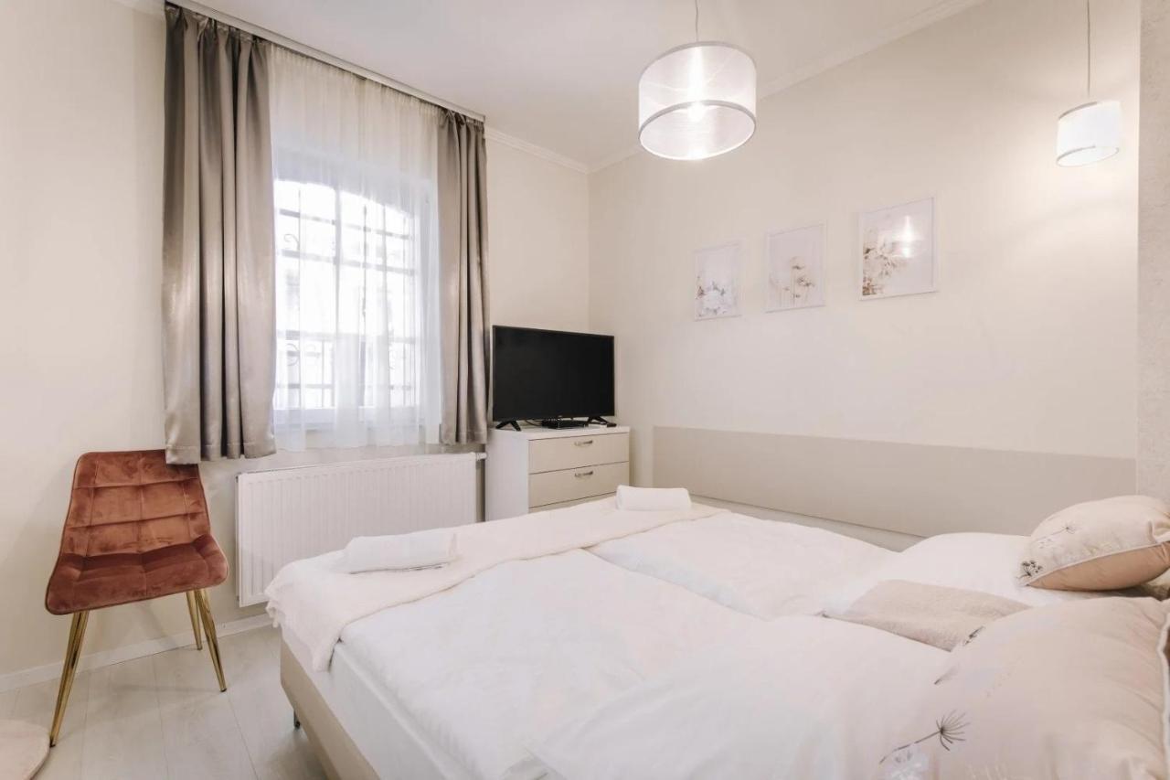 Apartmanhaz Soho Gyor Luaran gambar