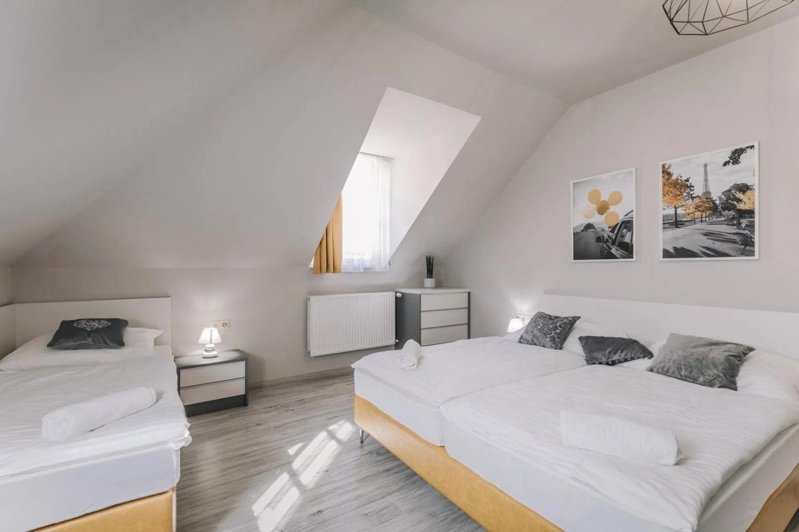 Apartmanhaz Soho Gyor Luaran gambar