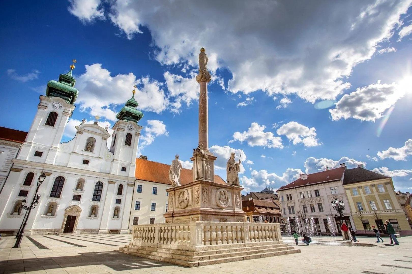 Apartmanhaz Soho Gyor Luaran gambar